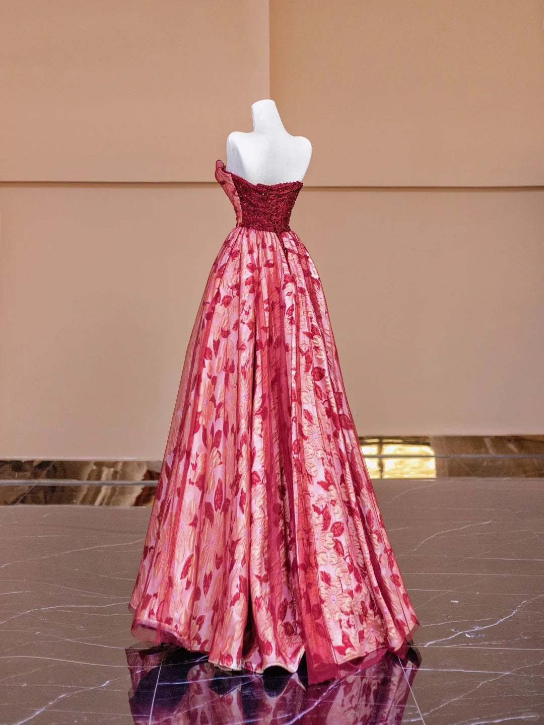 Elegant Red Sweetheart Neck A-Line Jacquard Satin Wedding Dress Formal Evening Gowns RF0591