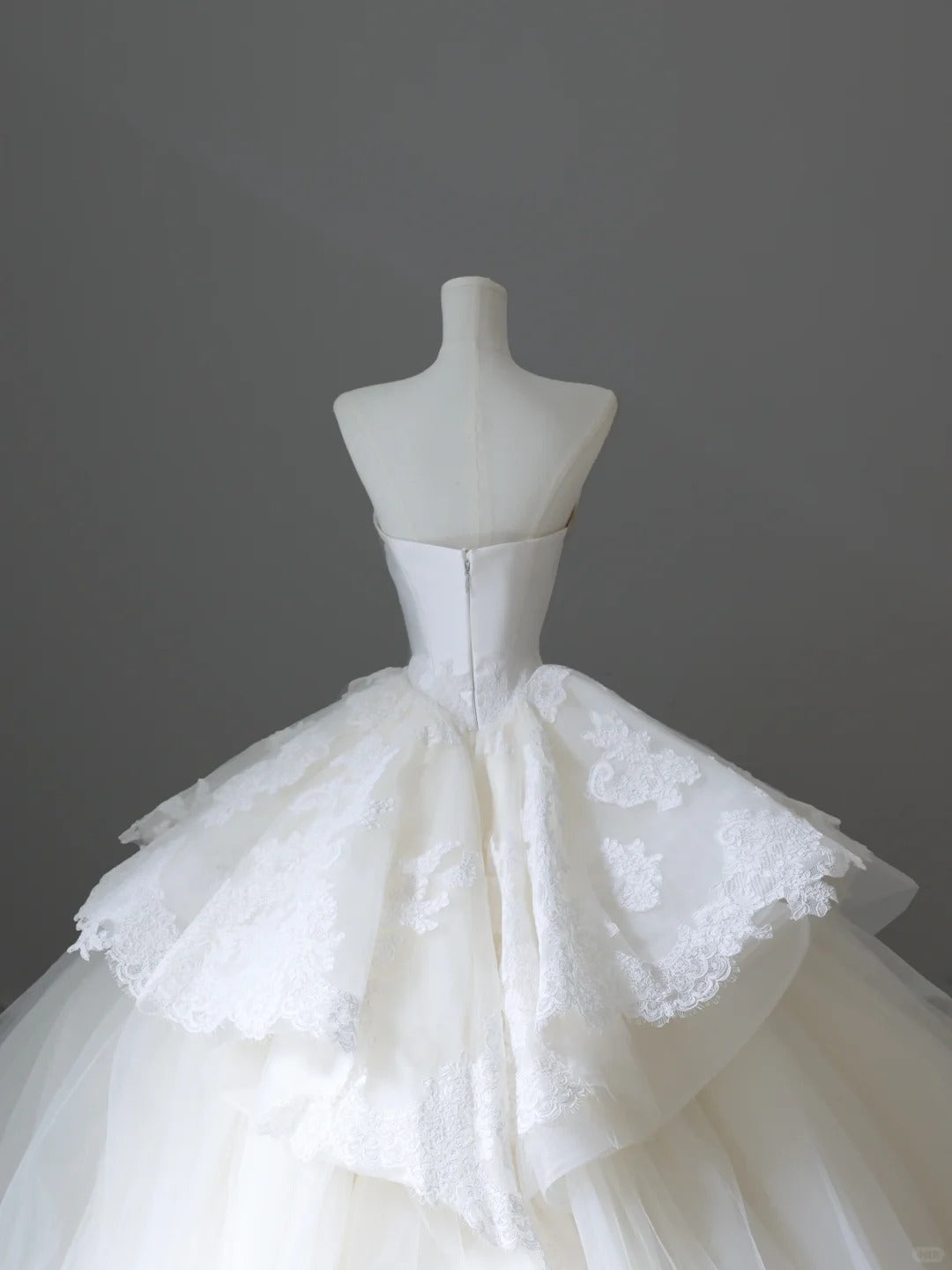 Beautiful White Strapless A-Line Tulle Lace Long Wedding Dresses RF0664