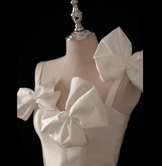 Sweet White Spaghetti Straps A-Line Satin Short Prom Dresses Homecoming Dress with Bow RF0737