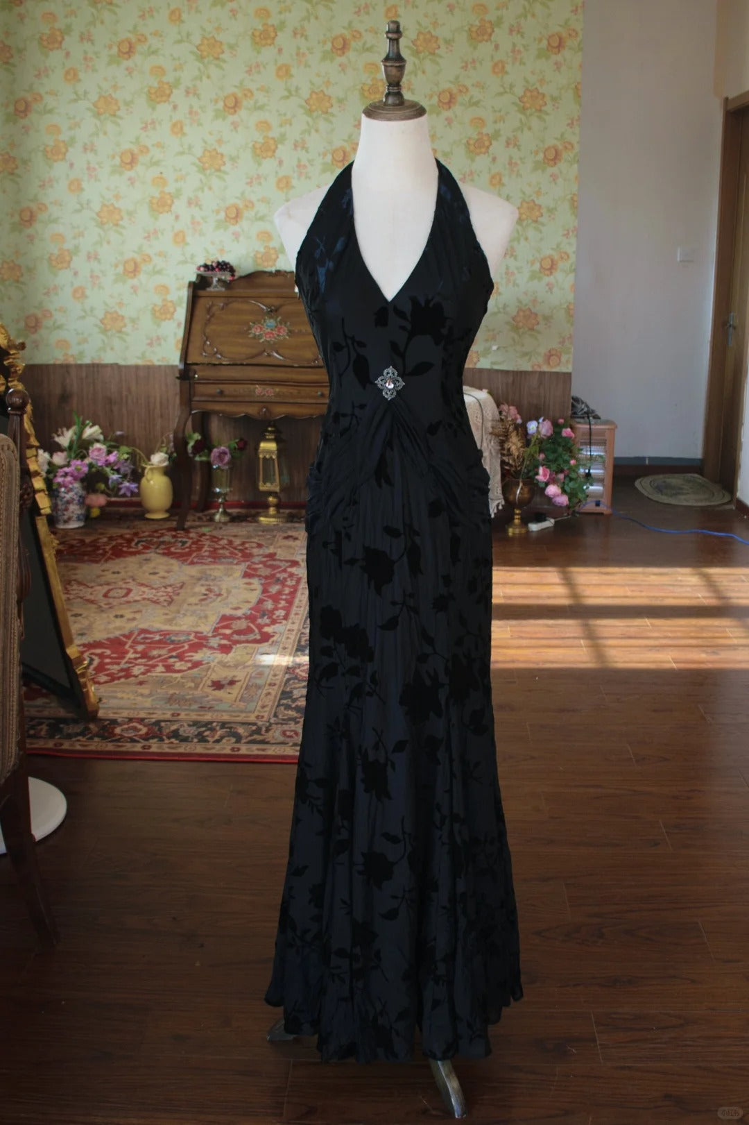 Vintage Black V-neck Mermaid Jacquard Satin Long Prom Dresses Formal Evening Gowns with Open Back RF0789