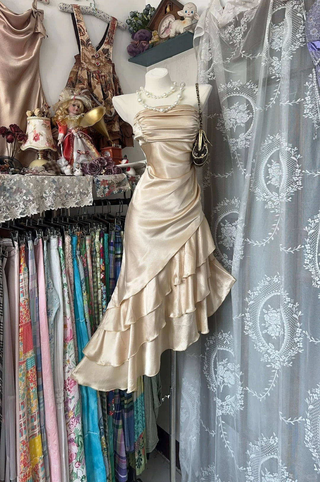 Elegant Champagne Strapless Bodycon Satin Short Party Dresses Homecoming Dresses RF0820
