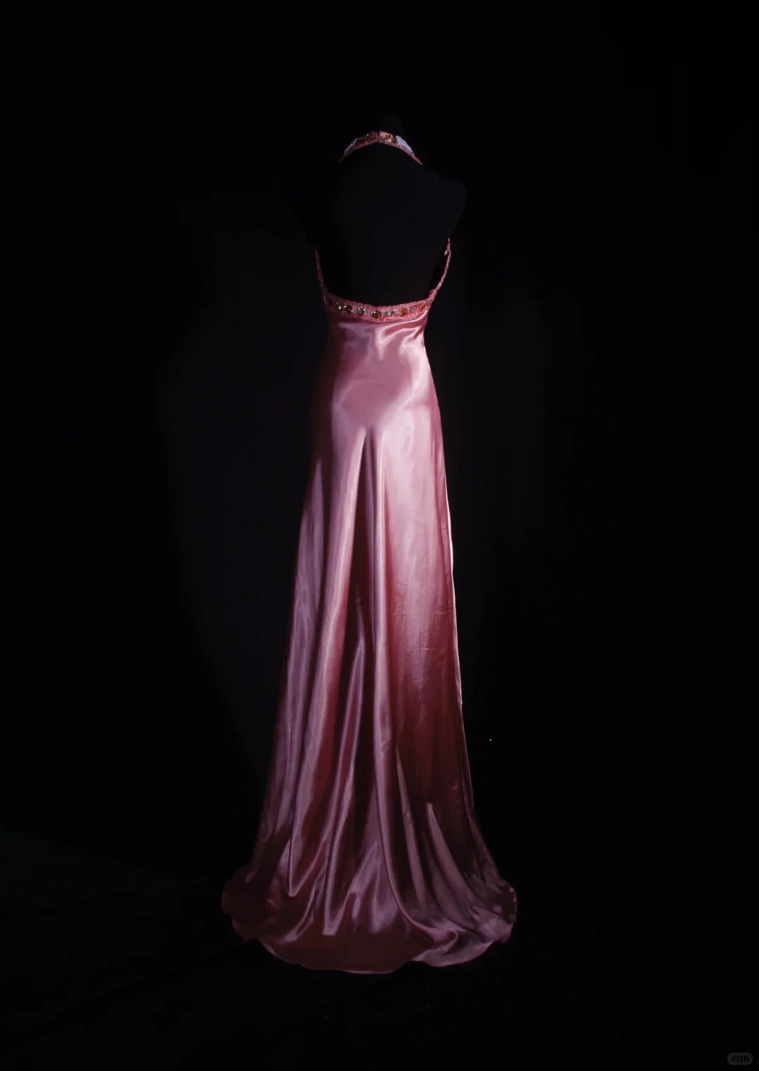 Gorgeous Pink Halter Neck Sheath Beaded Satin Long Prom Dresses Elegant Evening Gowns RF0925