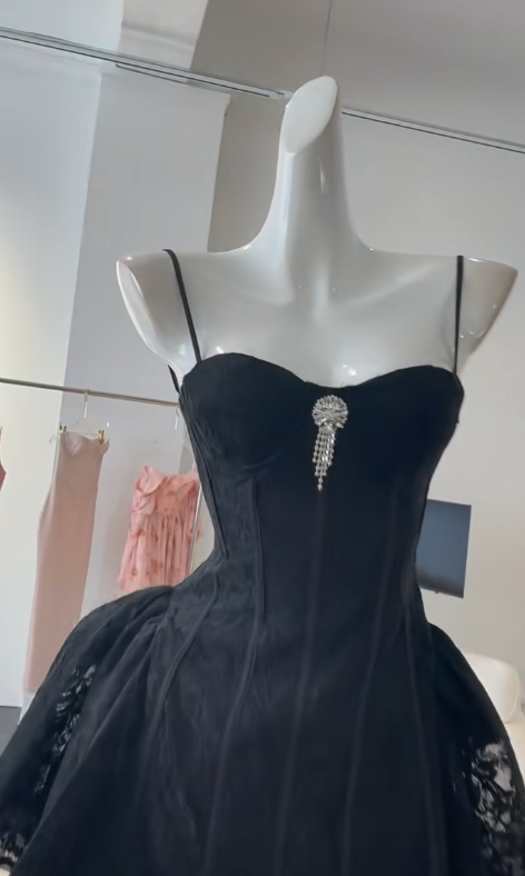 Glamour Black Spaghetti Straps Short Lace Ball Gown Sweet Homecoming Dress Sweet Birthday Dress RF0943