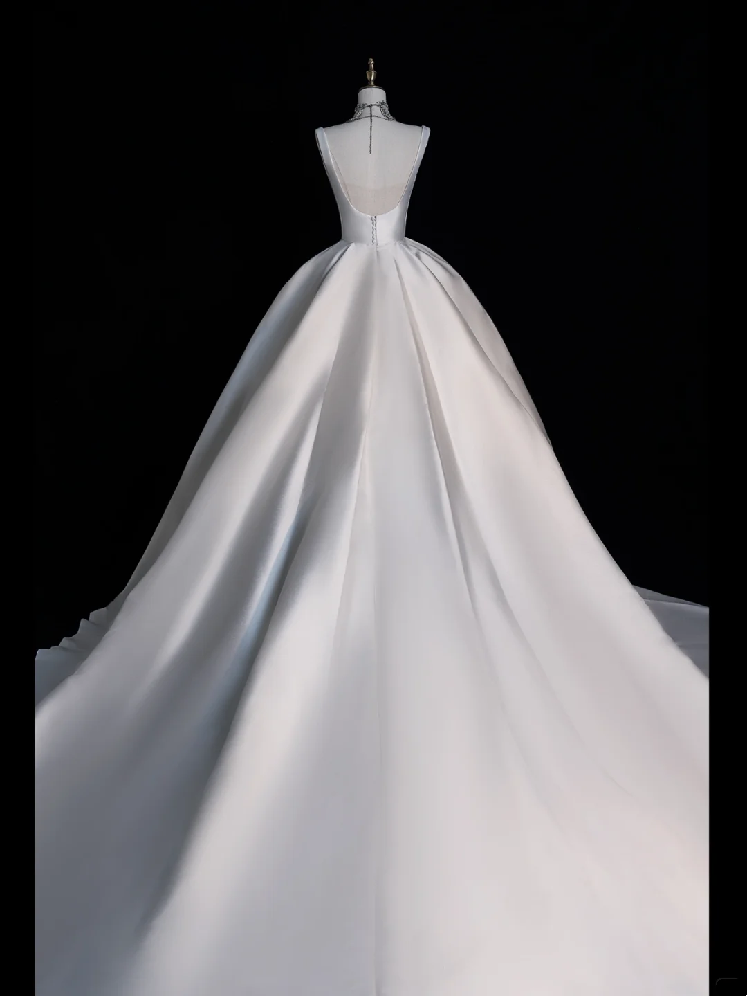 Modest Ball Gown Straps Satin White Wedding Dress Long Fairytale Autumn Wedding Dresses U229