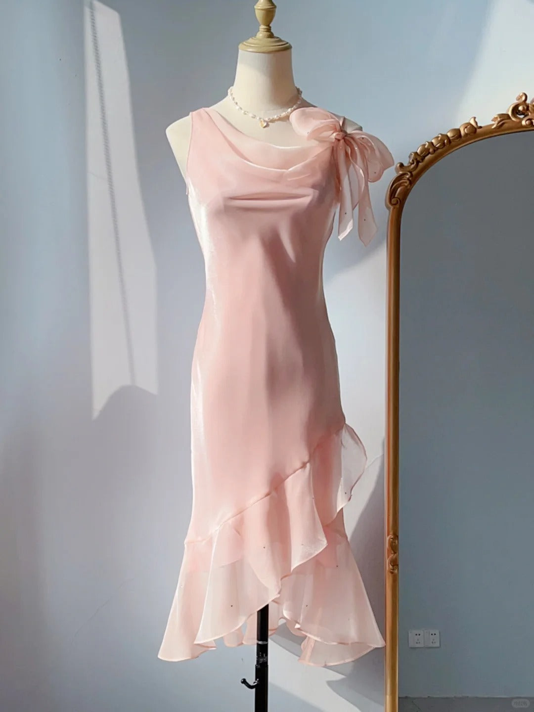 Vintage Prom Dresses 90s Mermaid Cowl Neck Pink With Ruffles Sleeveless Knee Length Formal Outfits RB4255