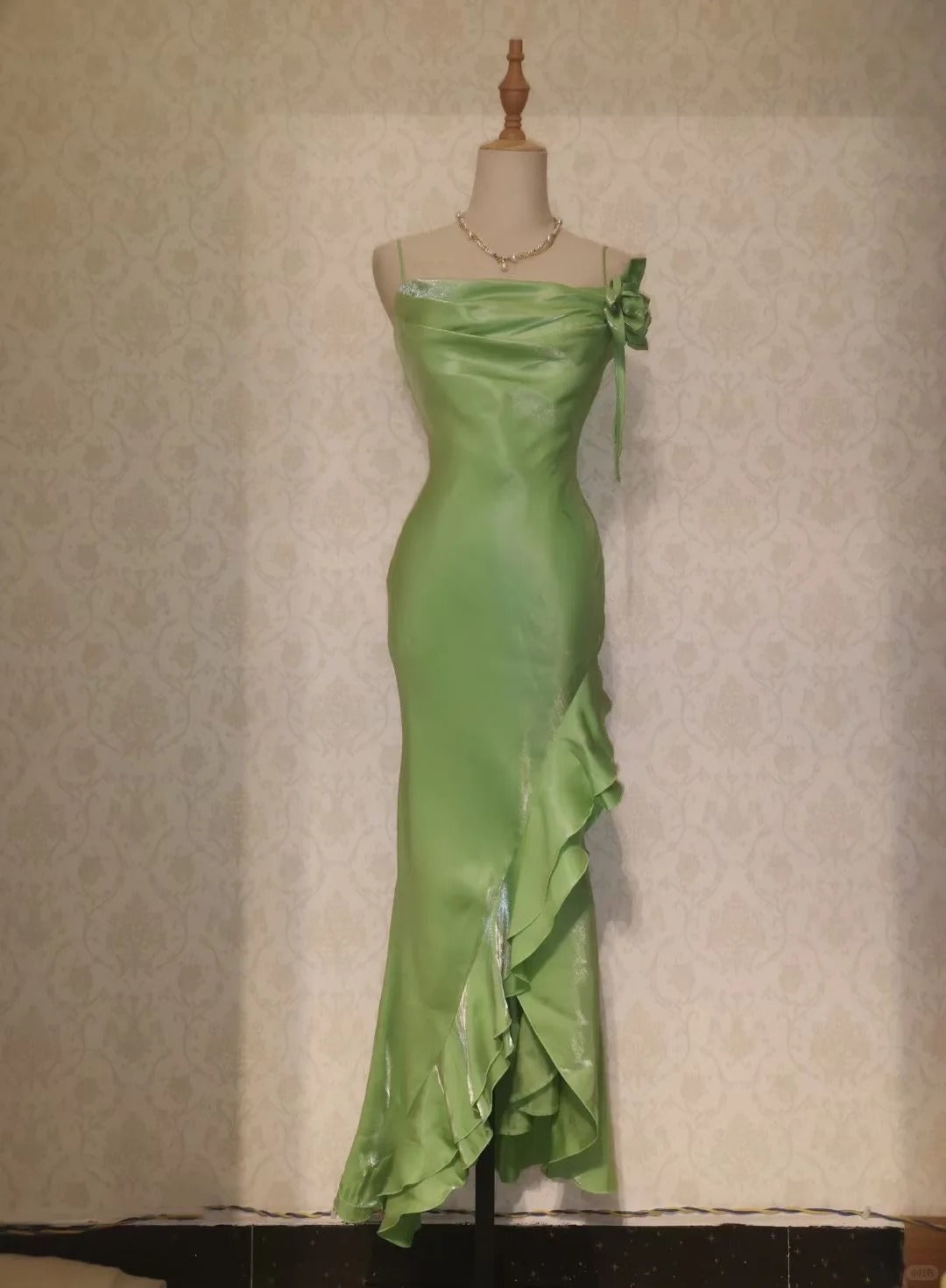 Vintage Prom Dresses 80s Mermaid Spaghetti Straps Sage Green Sleeveless Floor Length Evening Formal Outfits RB4277