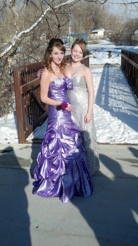 Glamorous Ball Gown Sweetheart Lilac Satin With Ruffles Formal Dress 18th Birthday Prom Dresses N2807