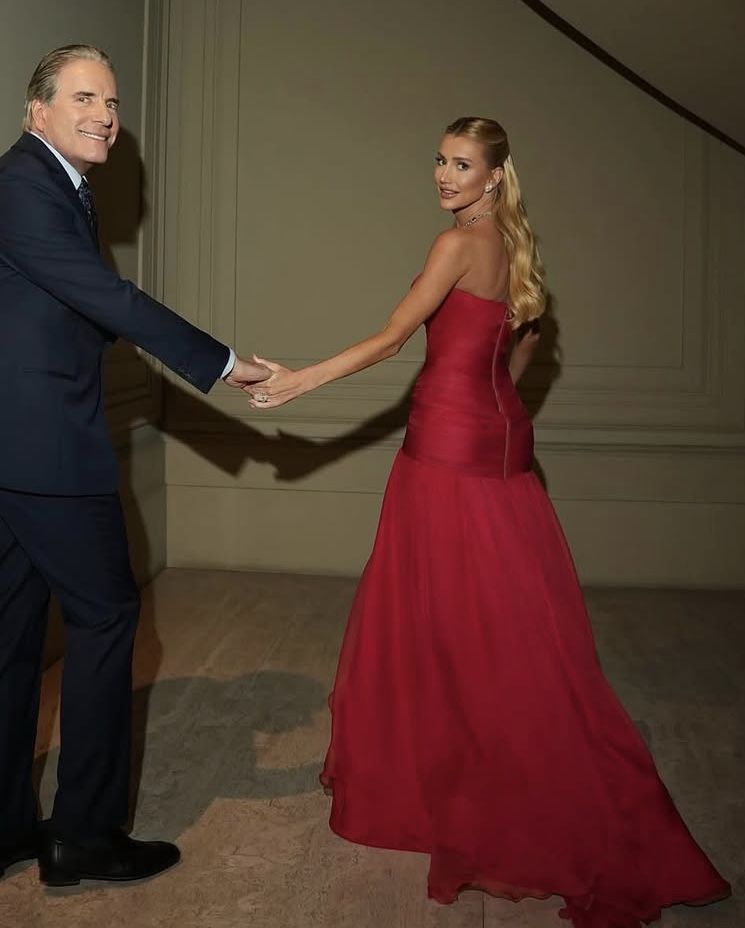 Graceful Mermaid Strapless Red Chiffon Sleeveless Pleated Prom Dress Formal Evening Dress Party Gowns AB423