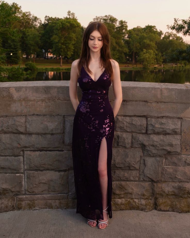 Sexy Sheath Spaghetti Straps Grape With Slit Sequin Evening For Women Party Dress Long Formal Prom Dresses 22th Birthday Gown AB1338
