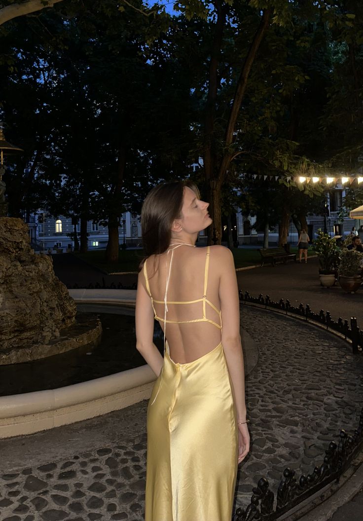 Spaghetti Straps Yellow Satin Mermaid Long Evening Prom Dresses Backless Vacation Wedding Guest Dress N260