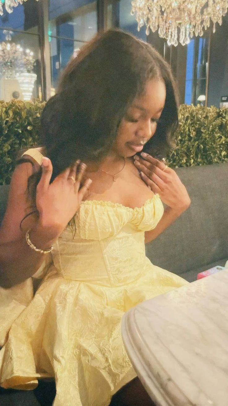 Classy A line Spaghetti Strap Yellow Satin For Black Girls For Teens With Bow-knot Party Short Mini 19th Birthday Dresses Hoco Outfit RB3787