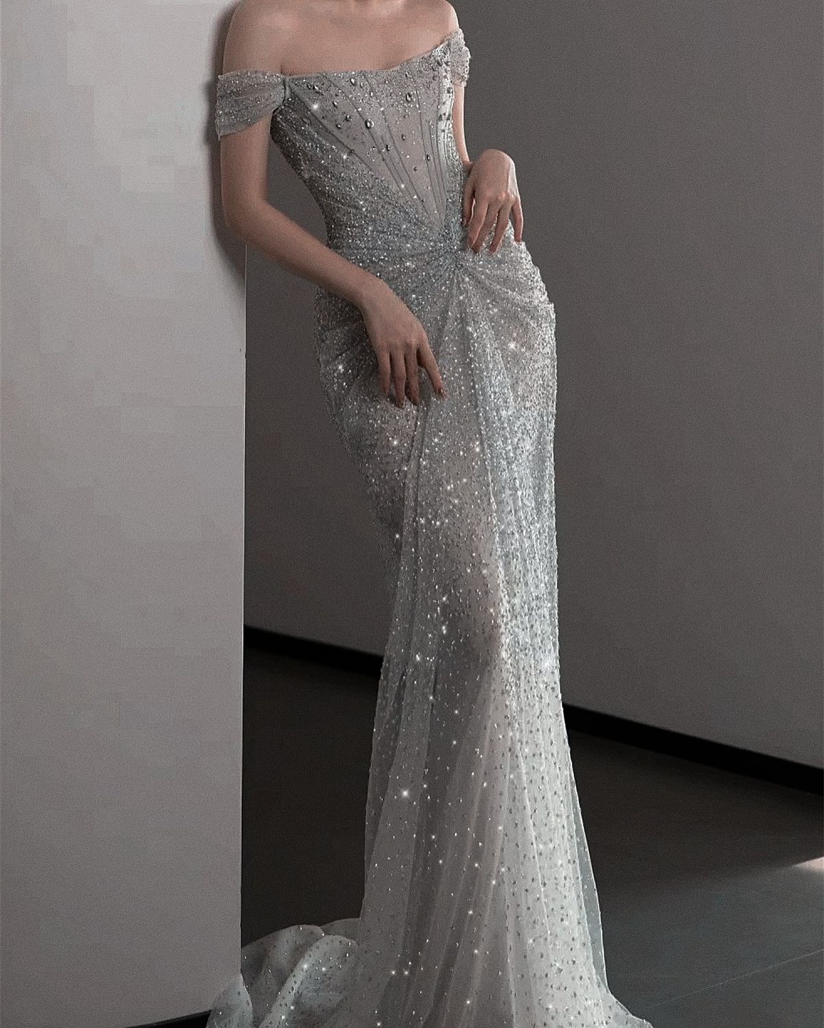 Charming With Short Sleeves Mermaid Silver Sequins Long Prom Dresses With Beadings Party Dress For Women AB1514