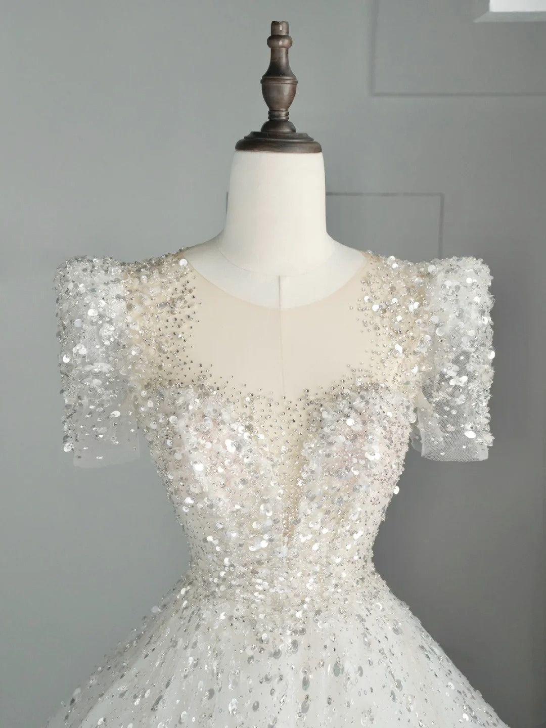 Timeless Ball Gown Sweetheart White Sequin Tulle Wedding Dress Long Fairytale Autumn Bridal Dresses N540