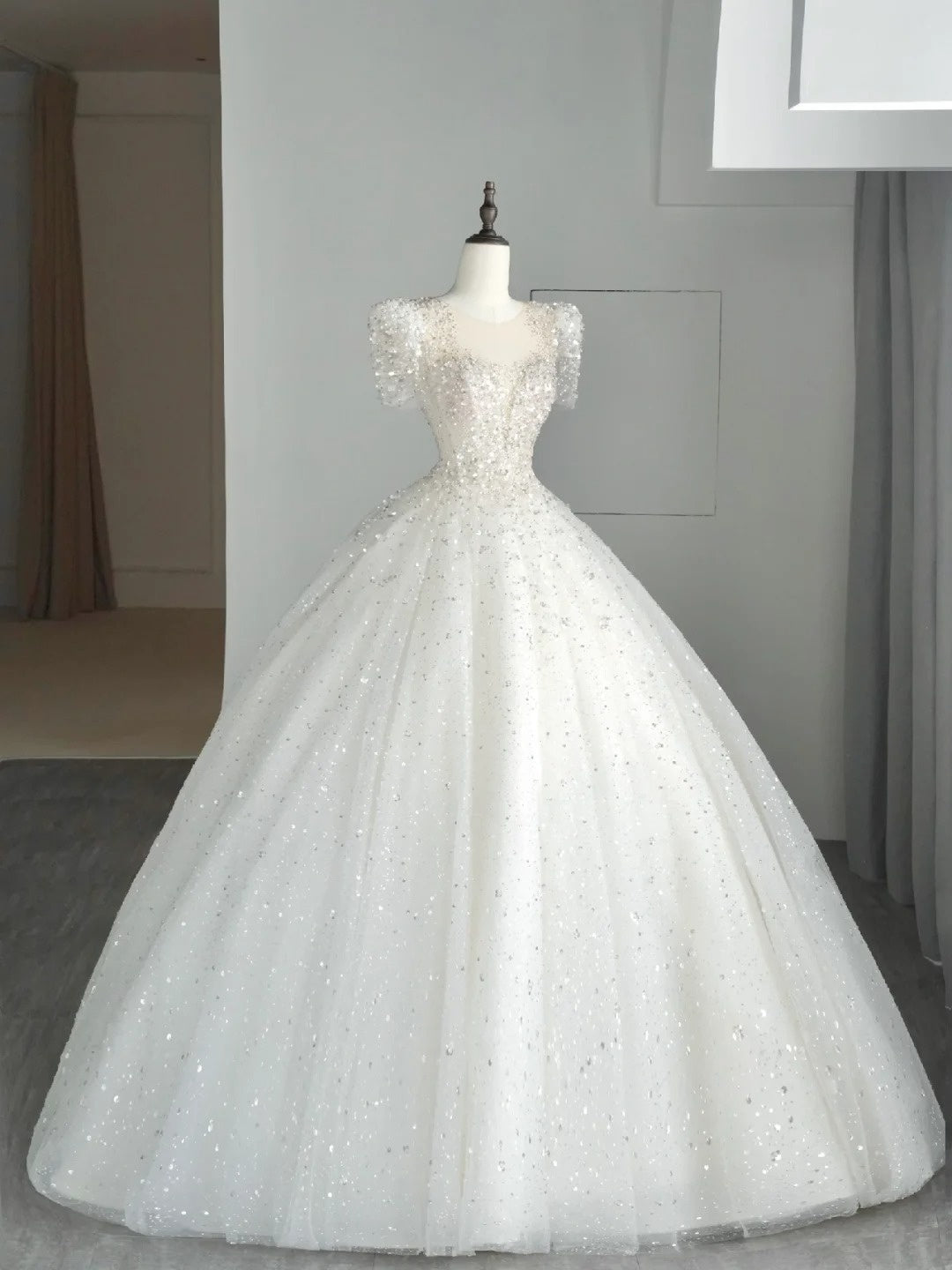 Timeless Ball Gown Sweetheart White Sequin Tulle Wedding Dress Long Fairytale Autumn Bridal Dresses N540