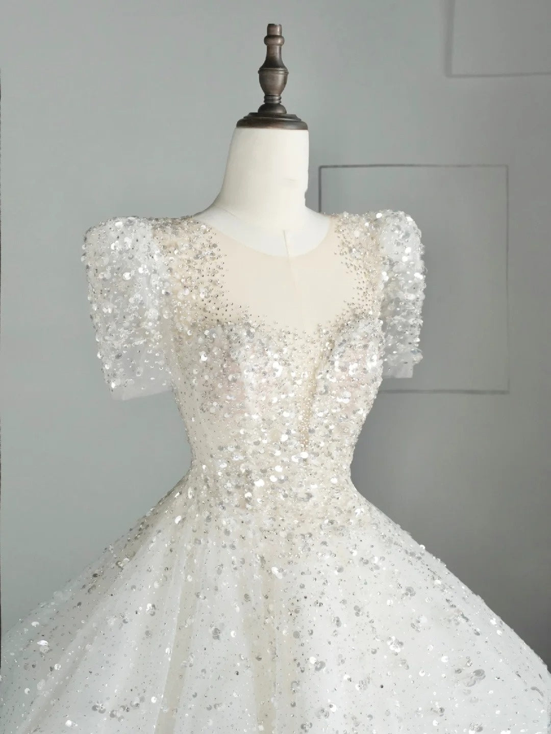 Timeless Ball Gown Sweetheart White Sequin Tulle Wedding Dress Long Fairytale Autumn Bridal Dresses N540