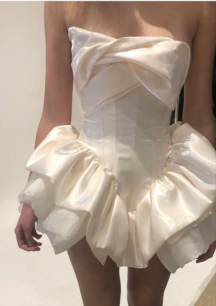 Pretty Ball Gown Strapless White Satin With Ruffled Mini Homecoming Dresses High Shool Graduation Hoco Outfits RB4617
