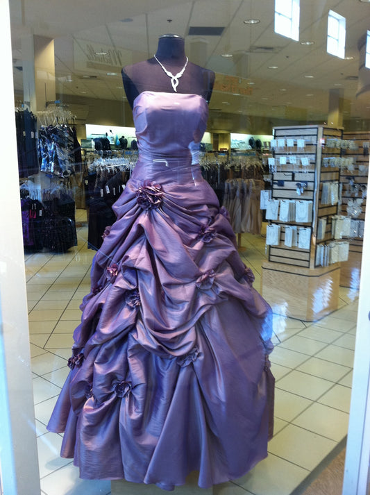 Vintage Ball Gown Strapless Grape Flowers Pleated Long Quinceanera Dress Sweet 15 16 Dresses AB288