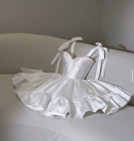 Trendy Ball Gown Spaghetti Straps White Short Satin 16th Birthday Dress Freshman Homecoming Dresses Cocktail Outfits RB021