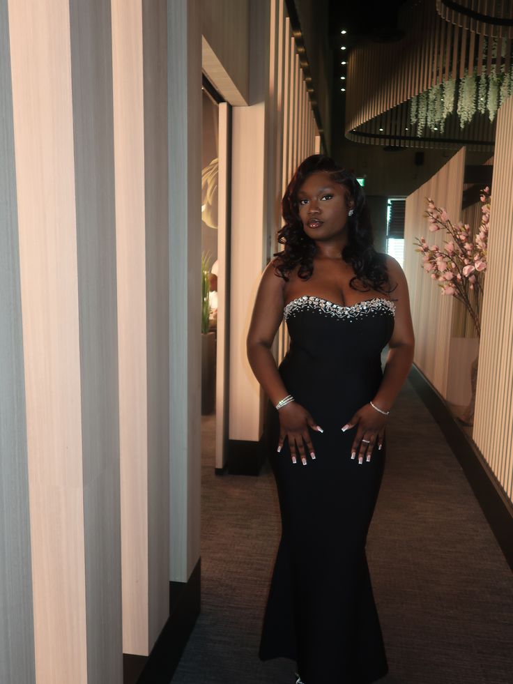 Prom Dress Sexy Mermaid Sweetheart Black Satin Beaded Floor Length For Women Graduation Party Dress RC1072