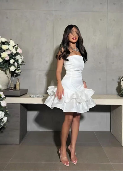 Glamorous Ball Gown Strapless White Satin With Ruffled Knee Length Homecoming Dresses High Shool Graduation Hoco Outfits RB4618
