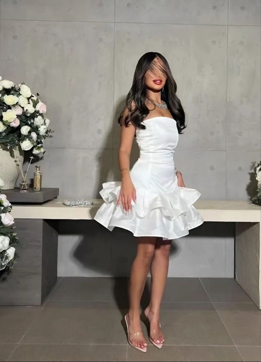 Glamorous Ball Gown Strapless White Satin With Ruffled Knee Length Homecoming Dresses High Shool Graduation Hoco Outfits RB4618