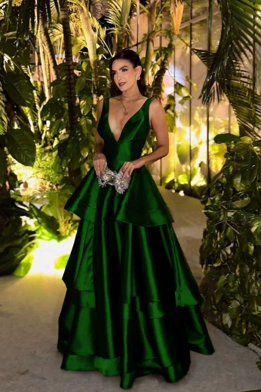 Straps Deep V Neck Sleeveless A Line Long Prom Dress With Pleated Birthday Outfits AB2313