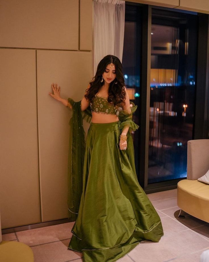 Sexy A line 2 Pieces Strapless Olive Green Satin Long Prom Dress Fashion Aesthetic For Senior Teens Formal Dresses Party Outfits Prom Gown AB1157