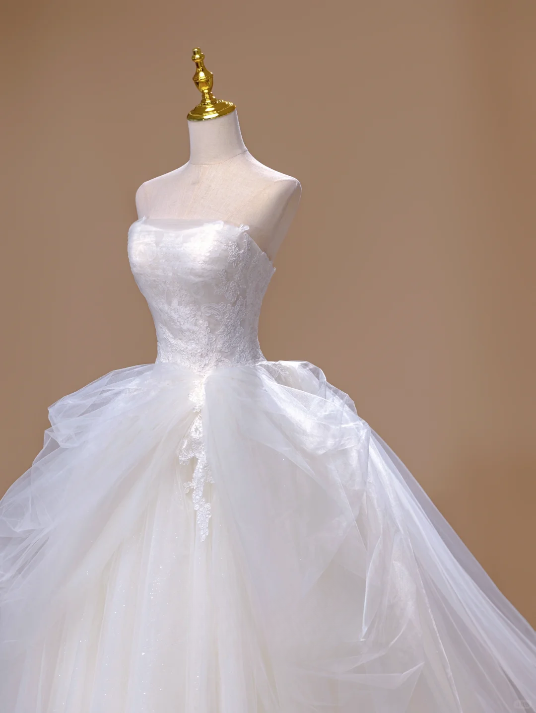 Princess Ball Gown Strapless Tulle White Long Wedding Dress Beautiful Formal Brides Gown Wedding Dresses DH2816
