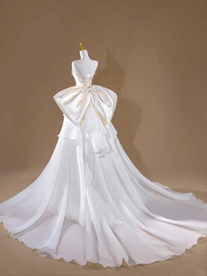 Dreamy Mermaid Sweetheart White Silver Appliques Satin Long Wedding Dress Beautiful Formal Wedding Dresses DH2820