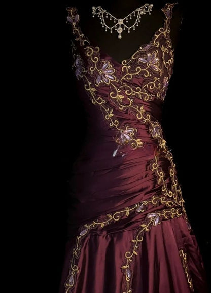 Chic Grape Dresses V-neck A-Line Long Prom Dresses Embroidery Satin Sleeveless Princess Formal Dress N776