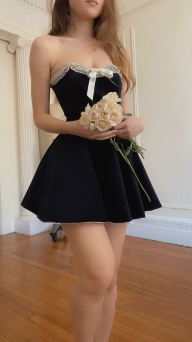 Sexy Ball Gown Strapless Little Black Dress Satin With Ruffled Freshman Short Graduation Dresses Inspo Senior Homecoming Outfits RB4732