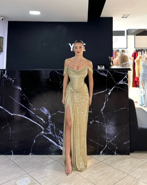 Modest Senior Prom Dresses High Schools Inspiration Mermaid Off The Shoulder Sequin Gold With Slit Semi Formal Grad Long Prom Dress For Teens AB2118