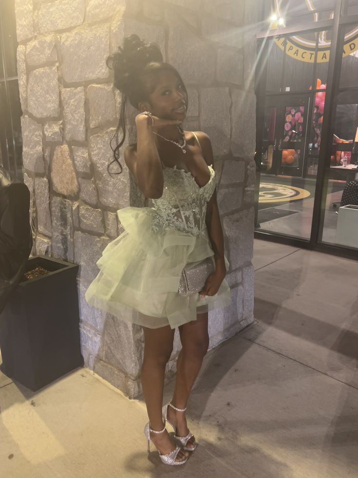 Sexy Ball Gown Spaghetti Straps Lace Tulle Mini Short Hoco 19th Birthday Dress Homecoming Dresses RB4148
