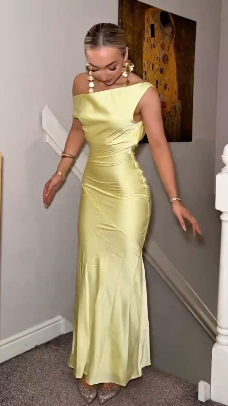 Sexy Yellow Satin Long Prom Dresses Off The Shoulder Mermaid For Women N4186