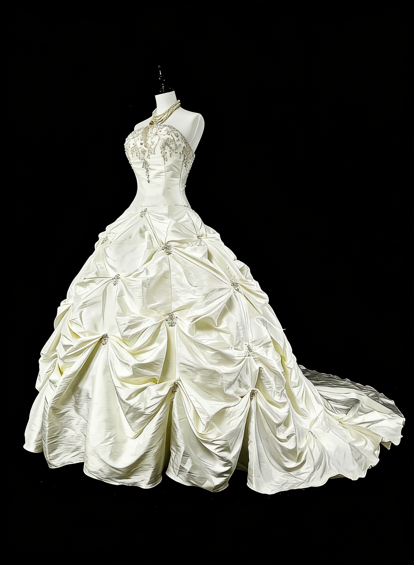 Vintage Wedding Dresses Ball Gown Strapless White Taffeta With Beading Long Bridal Gown N3075