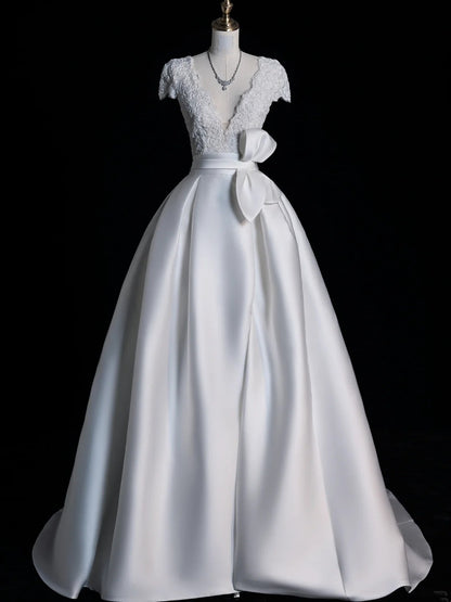 Timeless Ball Gown V Neckline Satin With Short Sleeves White Lace Wedding Dress Fairytale Boho Beach Summer Bridal Dresses N556