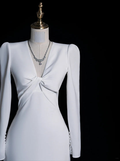 Simple Mermaid V Neckline Satin Long Sleeves White Satin Wedding Dress Fairytale Autumn Bridal Dresses N549