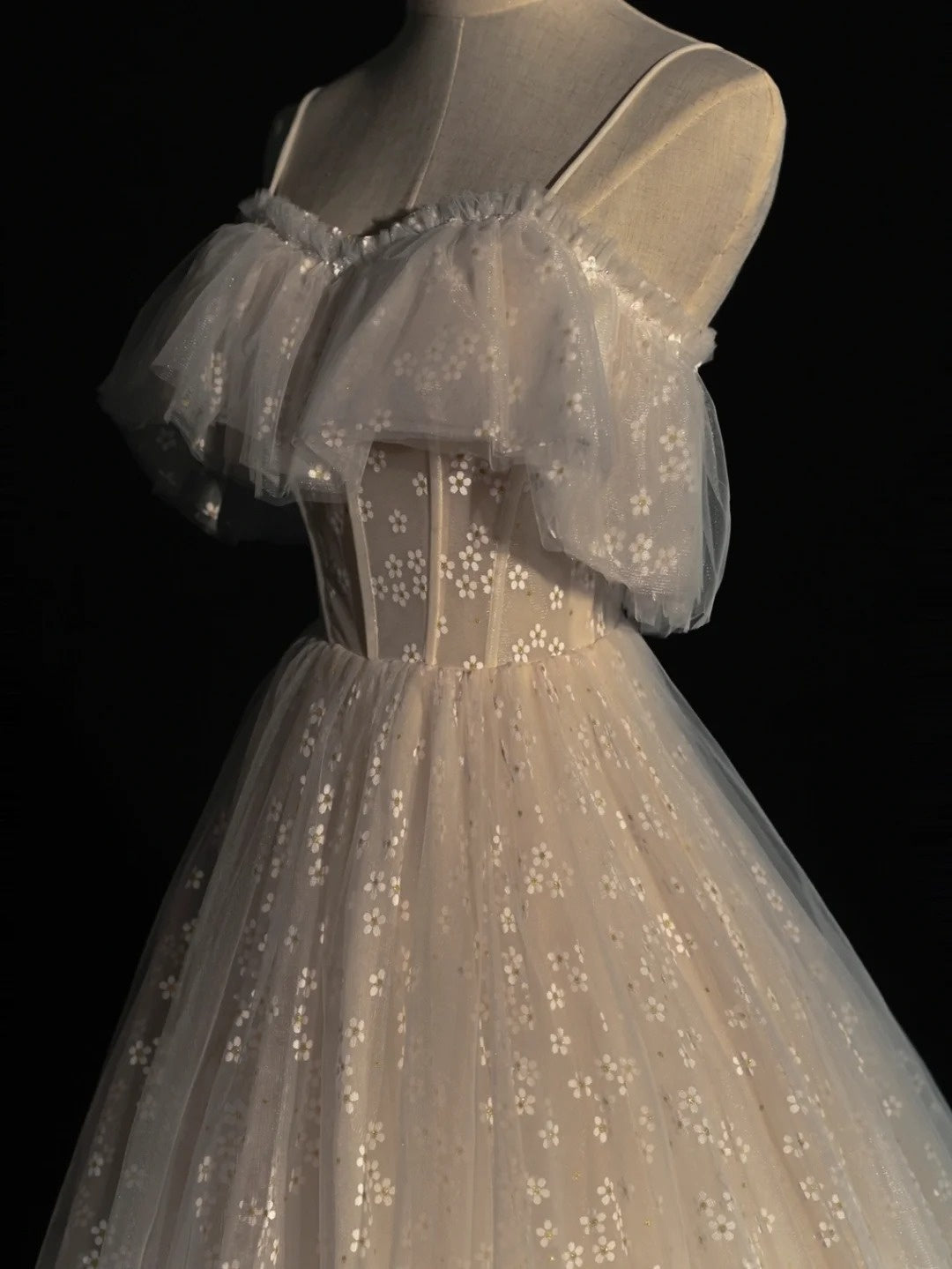 Princess Ball Gown Spaghetti Strap White Flowers Spring Tulle Inspiration Long Prom Dresses N1236