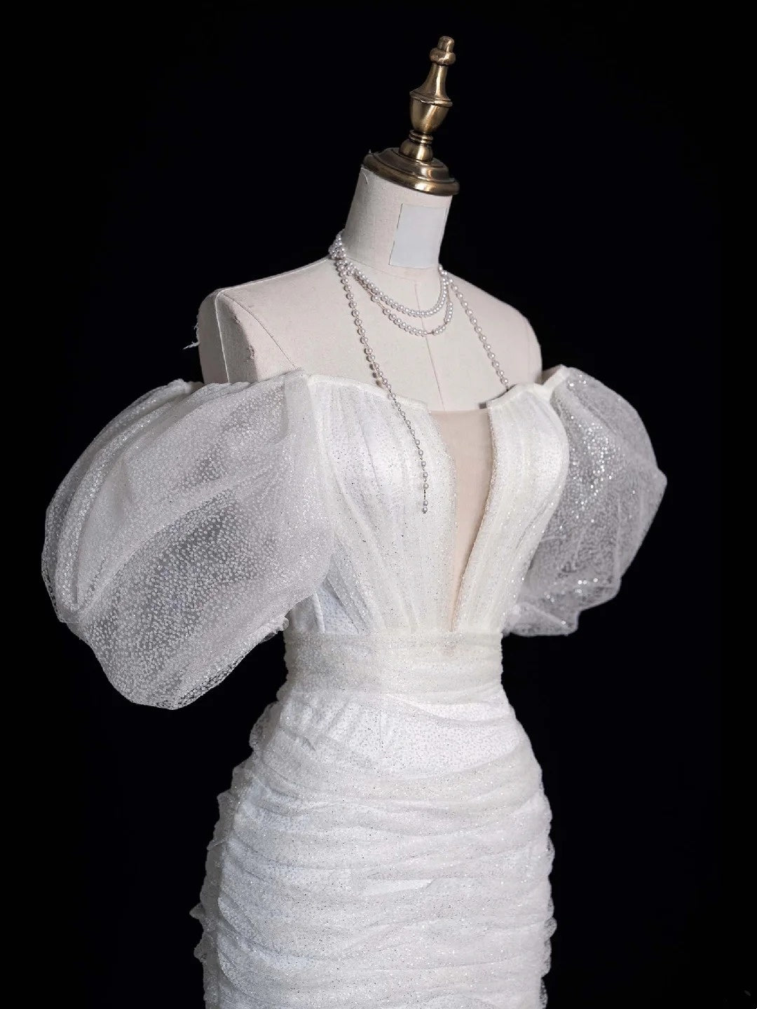 Classic Sheath Wedding Dresses Off The Shoulder Short White With Short Sleeves Brides Dress Summer Bridal Gowns N510
