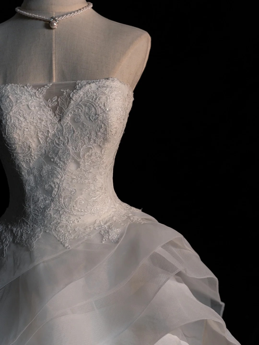 Dream Ball Gown Sweetheart Wedding Dresses Tulle White With Pleated Layers Vintage Brides Dress Long Bridal Gowns N565
