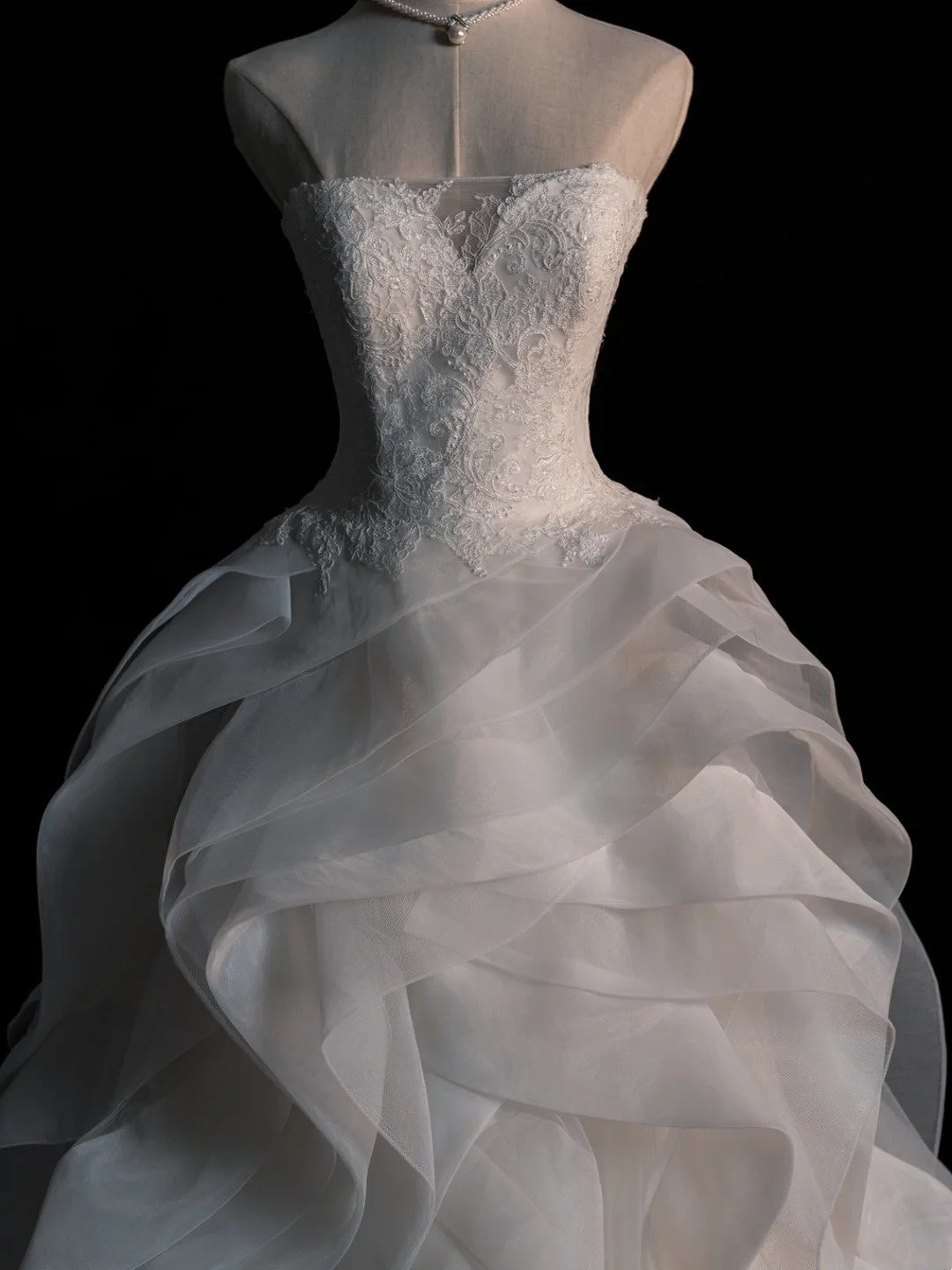 Dream Ball Gown Sweetheart Wedding Dresses Tulle White With Pleated Layers Vintage Brides Dress Long Bridal Gowns N565