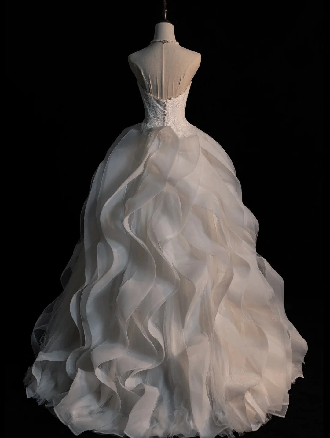 Dream Ball Gown Sweetheart Wedding Dresses Tulle White With Pleated Layers Vintage Brides Dress Long Bridal Gowns N565