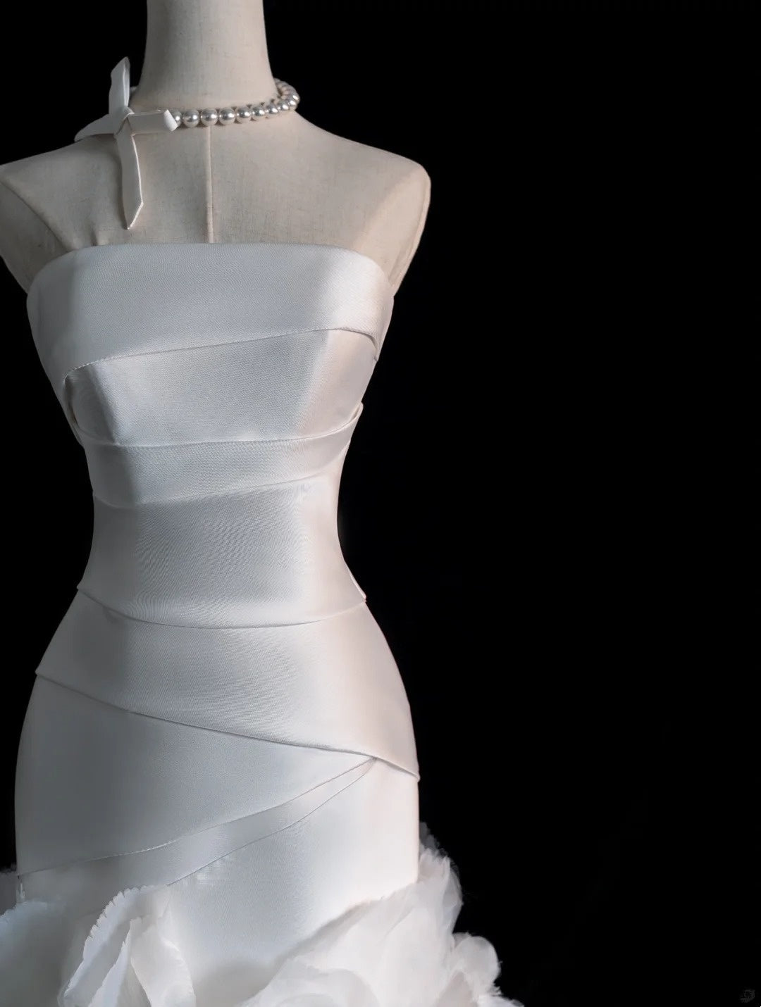 Dream Wedding Dresses Mermaid Strapless White Sleeveless Pleated Brides Dress Fitted Bridal Gowns N566