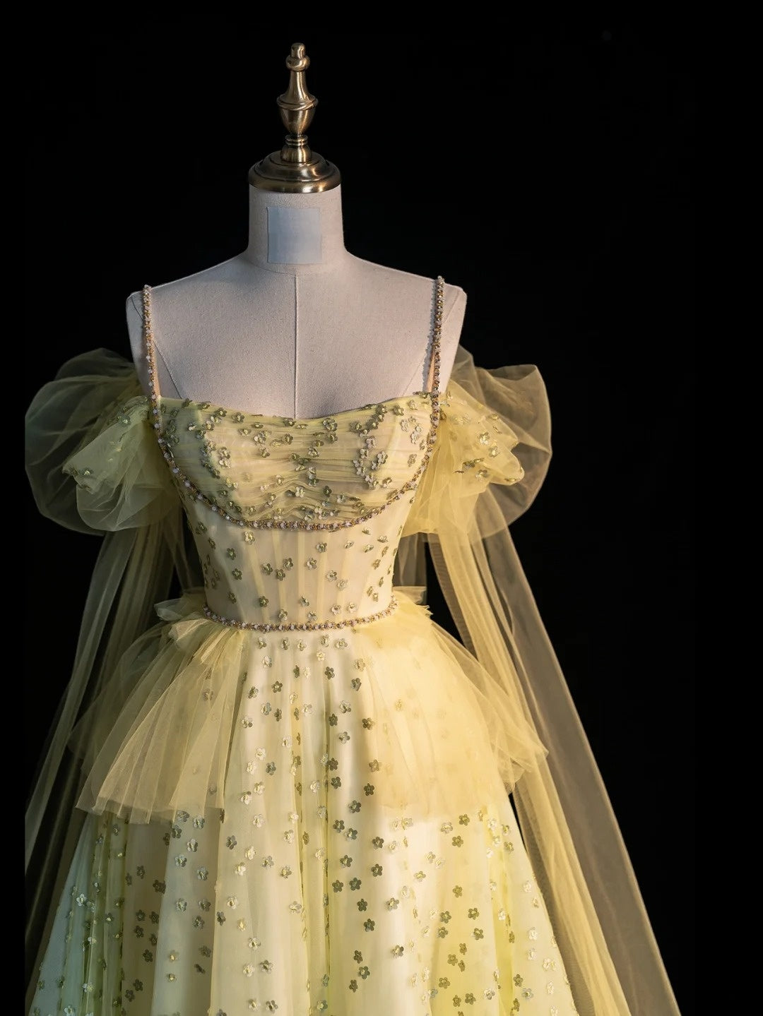 Princess Ball Gown Spaghetti Strap Yellow Tulle Long Prom Dresses Party Dress 21st Birthday Outfits Graduation Gown N856