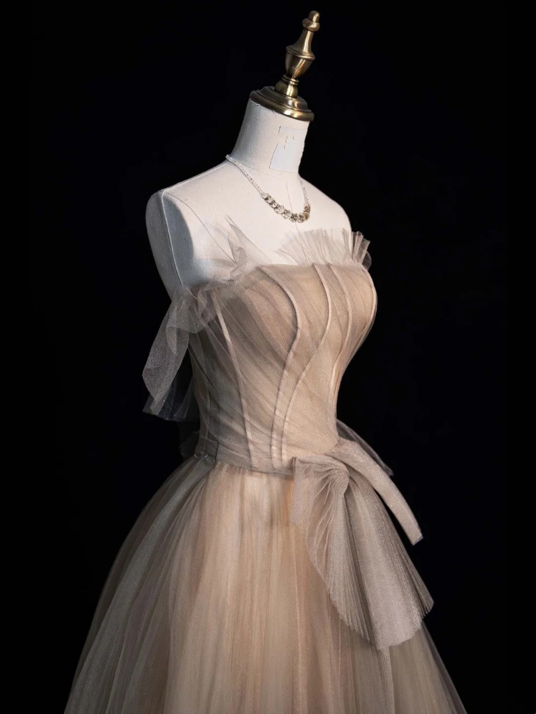 Princess Ball Gown Strapless Champagne Tulle Long Prom Dresses Evening Outfits Formal Dress N960