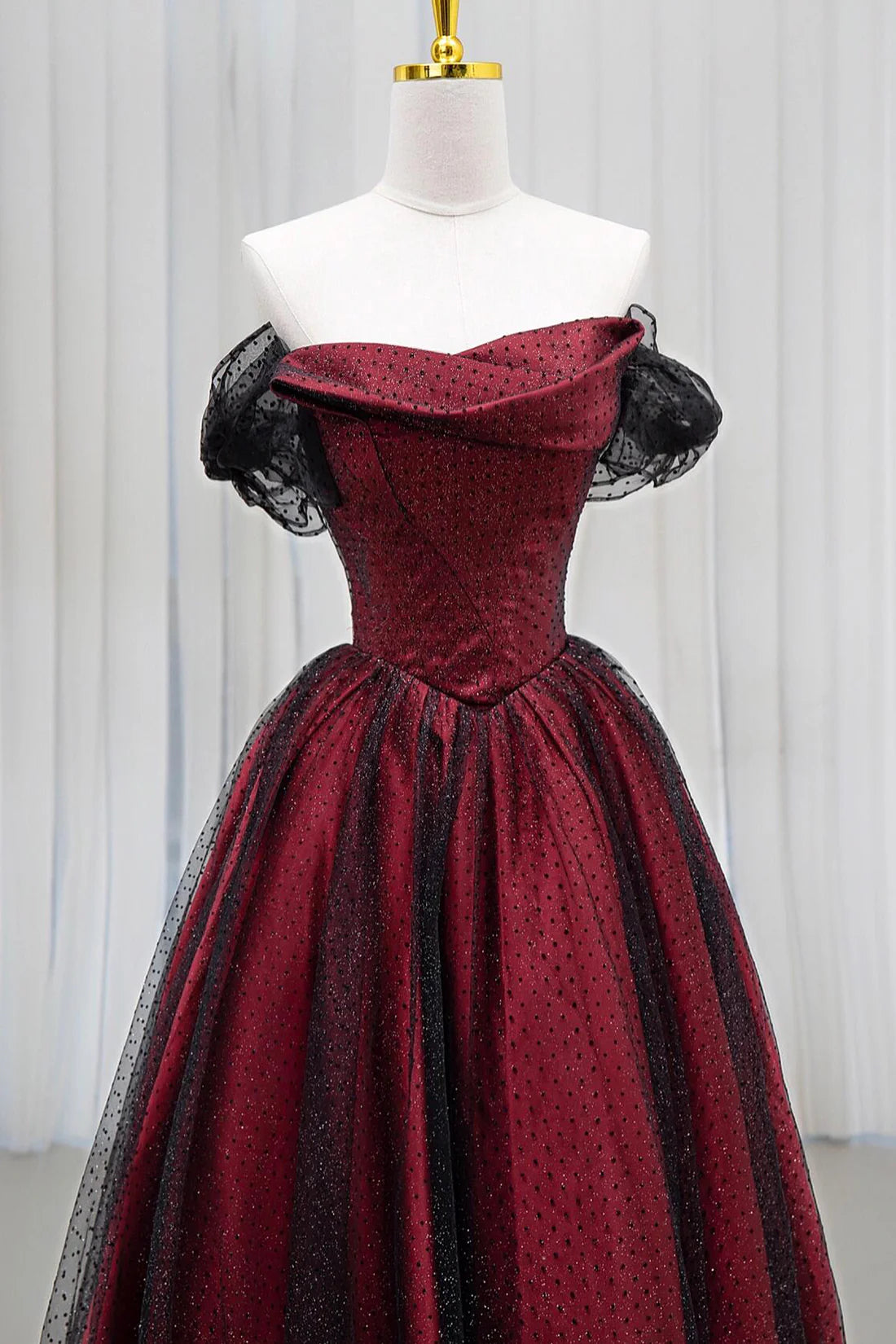 Black and Red Tulle Prom Dresses Long A-line Off Shoulder Wedding Party Gown Birthday Gowns AB916