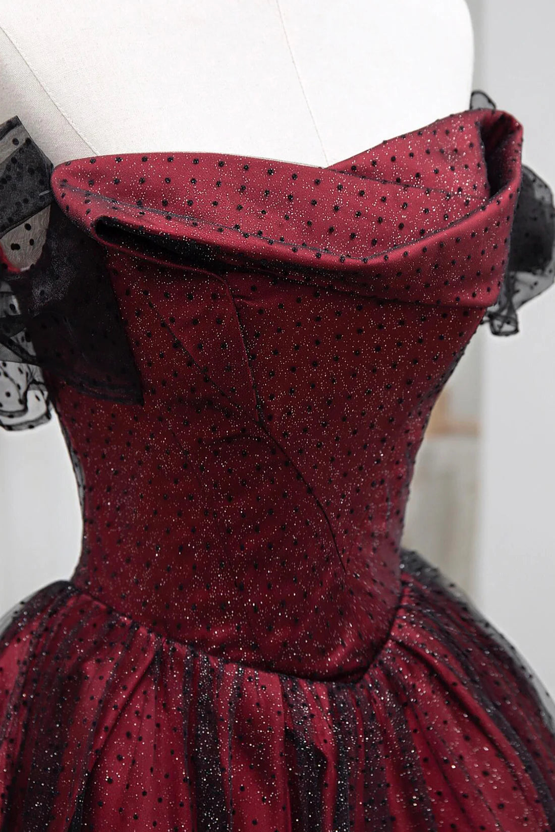 Black and Red Tulle Prom Dresses Long A-line Off Shoulder Wedding Party Gown Birthday Gowns AB916