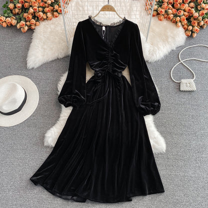 Autumn And Winter Lace Stitching V-neck Velvet Dress Fashion Dress RF0278