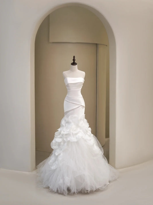 Plain Wedding Dresses Mermaid Strapless White Sleeveless Pleated Brides Dress Fitted Bridal Gowns N229