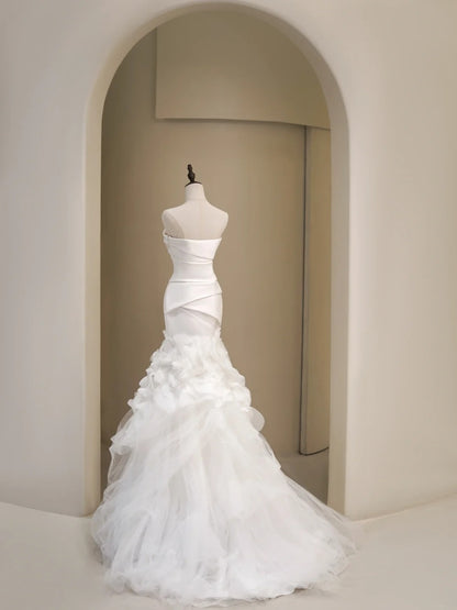 Plain Wedding Dresses Mermaid Strapless White Sleeveless Pleated Brides Dress Fitted Bridal Gowns N229